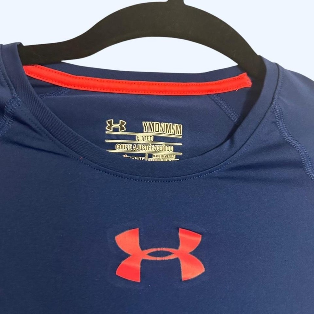 Girls short sleeve Underarmour blue shirt activewear lightweight medium - Picture 2 of 3